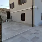Apartvilla Castropola Apartment *