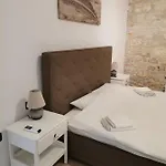 Apartvilla Castropola Apartment *