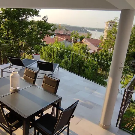 公寓 Apartvilla Castropola 普拉