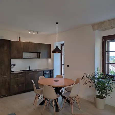 Apartvilla Castropola 公寓 *