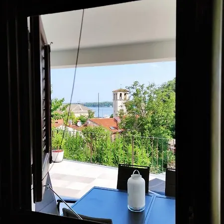 Apartvilla Castropola 普拉