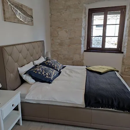 公寓 Apartvilla Castropola 普拉