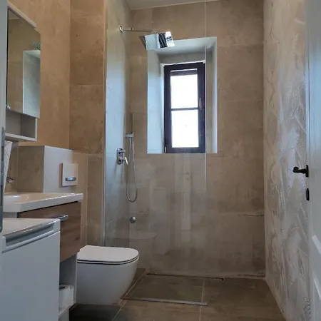 Apartvilla Castropola 普拉