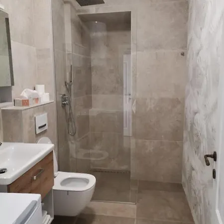 Apartvilla Castropola 公寓 普拉